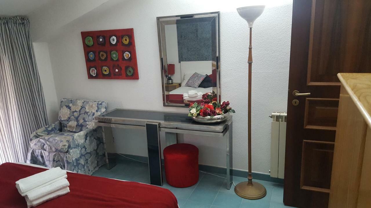 Inn Mansarda Francavilla di Sicilia Esterno foto